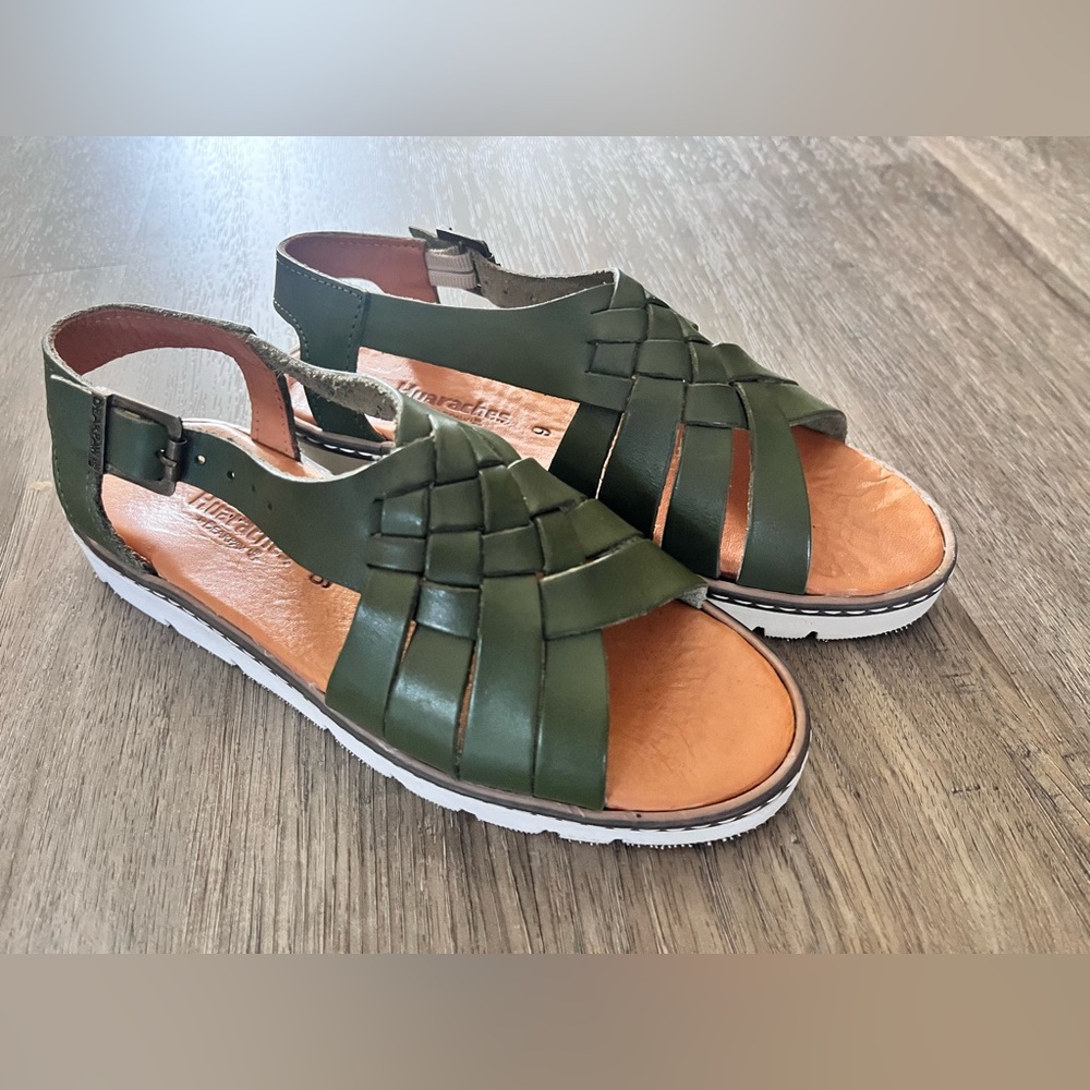 Huaraches by Bearpaw Slingback Sandals Womens Size 6 Green Leather Buckle